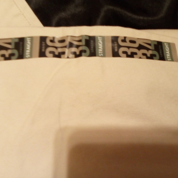 Old Navy Men's New With Tags Khaki's Size 36*34 - Picture 5 of 5